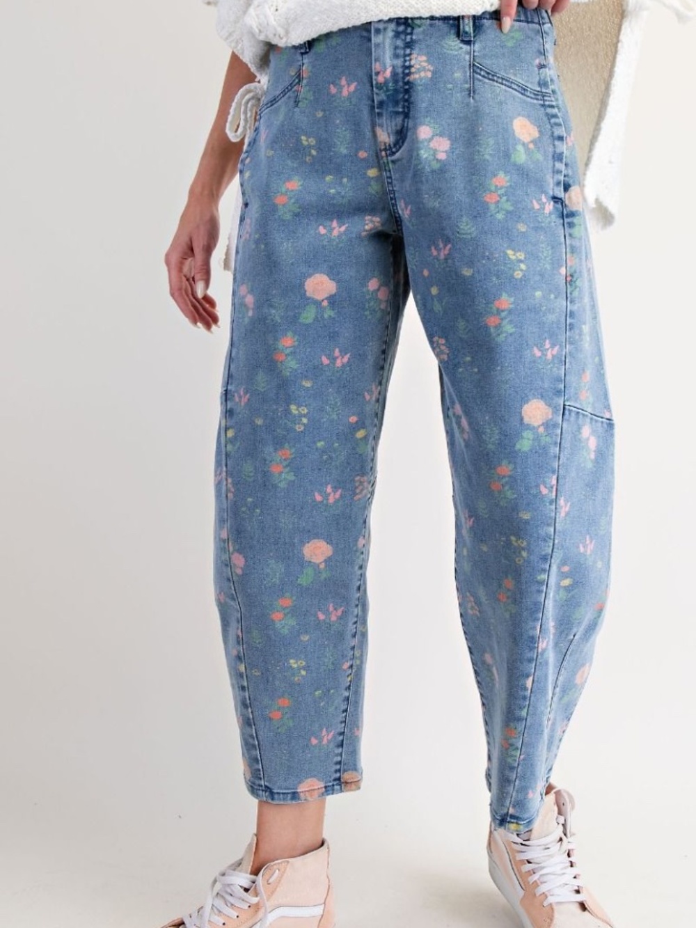 Floral Print Washed Barrel Jeans